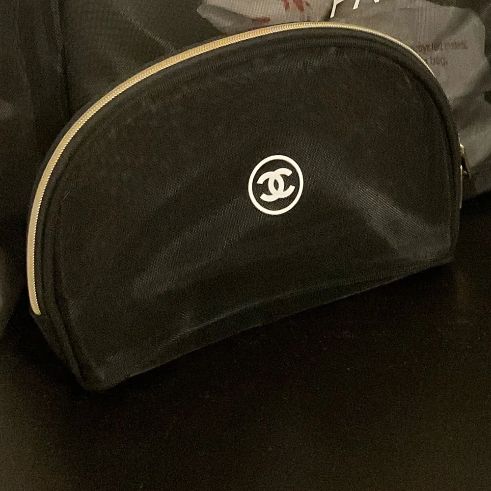 CHANEL nip beauty
